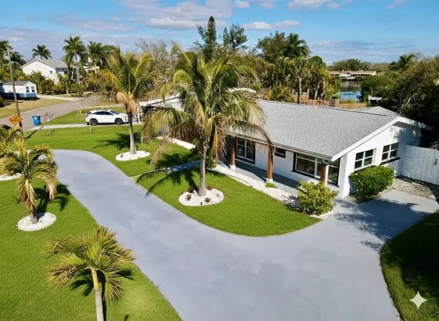 1500 Carson Circle Ne, Saint Petersburg, FL 33703 - #2