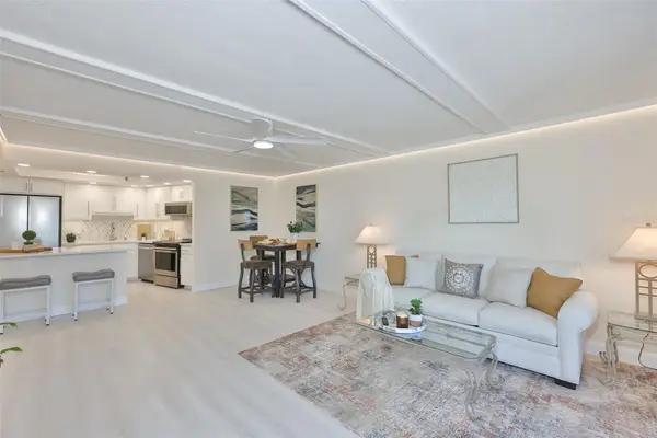 7430 Sunshine Skyway Lane S #305, ST PETERSBURG, FL 33711