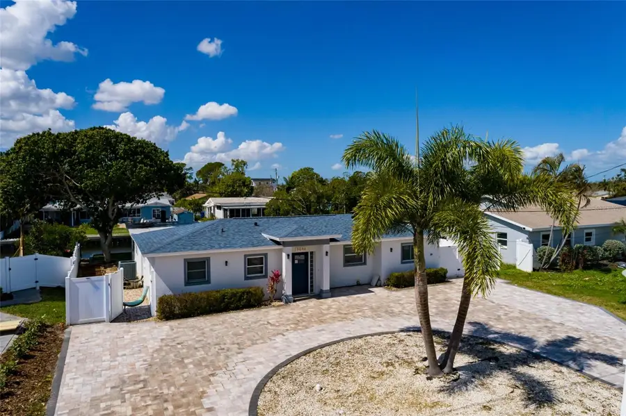 9046 Treasure Lane Ne, Saint Petersburg, FL 33702 - #2