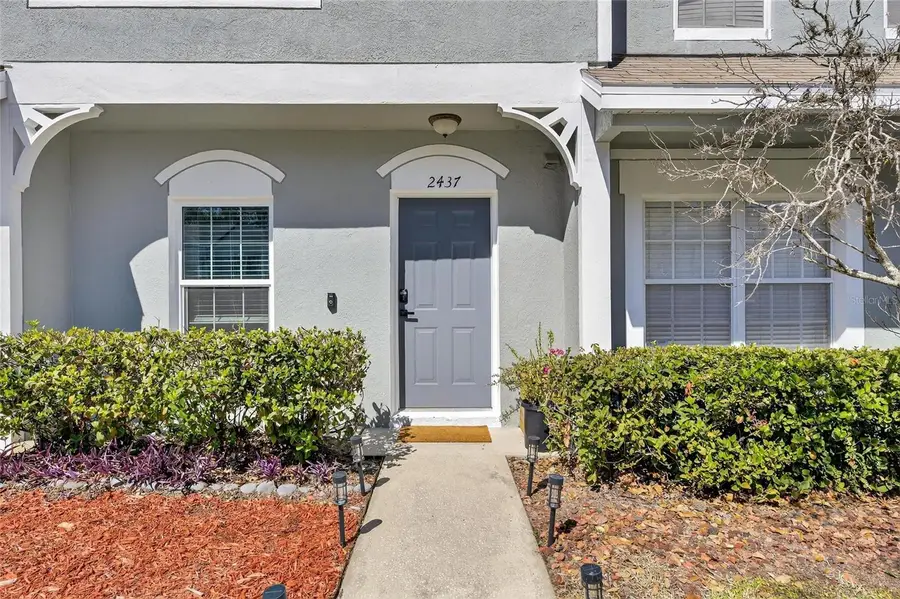 2437 Lake Woodberry Circle, Brandon, FL 33510 - #2