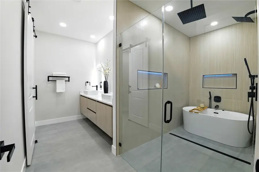 2714 W 1/2 Tampa Bay Boulevard, Tampa, FL 33607 - #2