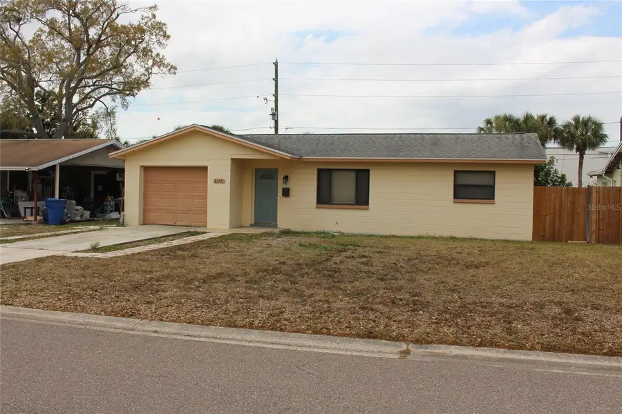 8120 7th Street N, Saint Petersburg, FL 33702 - #2