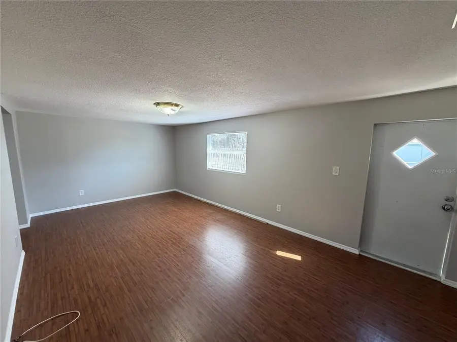 901 S Kingsway Road, Seffner, FL 33584 - #3