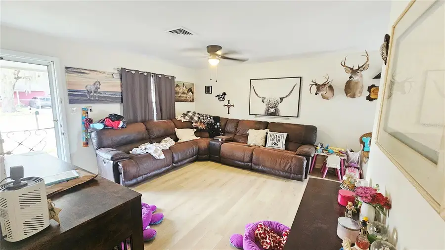 3009 S Willow Drive, Plant City, FL 33566 - #3