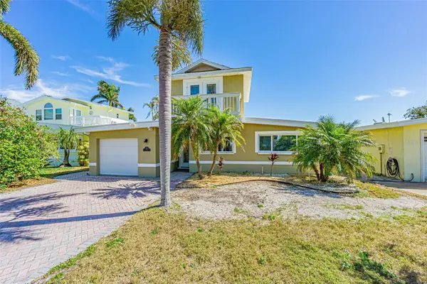 121 Wall Street, REDINGTON SHORES, FL 33708