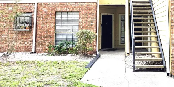 8630 Mallard Reserve Drive #105, TAMPA, FL 33614