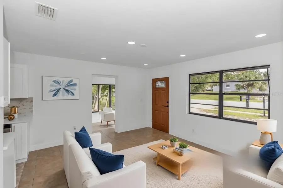 646 N Wellington Drive, Deltona, FL 32725 - #2