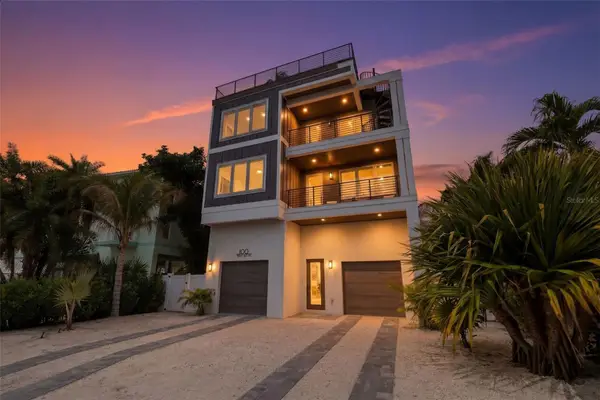 100 12th Street N, BRADENTON BEACH, FL 34217