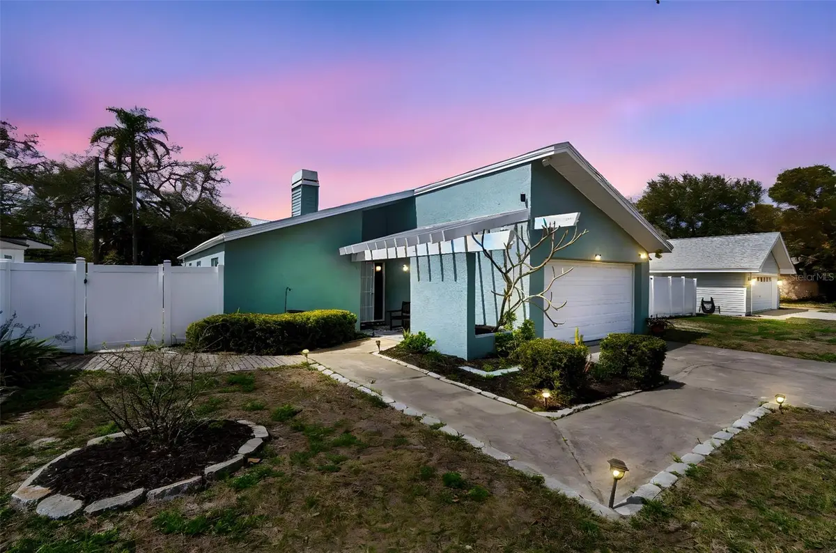 605 25th Street Sw, Largo, FL 33770 - #1