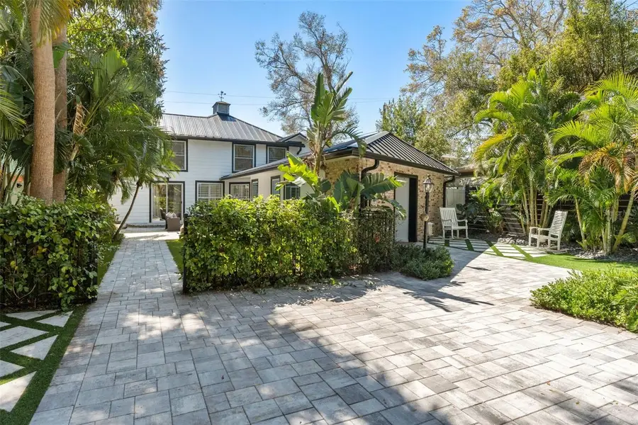 222 11th Avenue N, Saint Petersburg, FL 33701 - #2