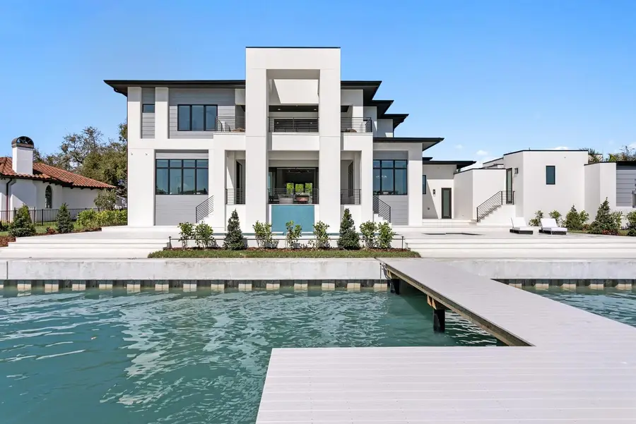 500 Barcelona Drive, Saint Petersburg, FL 33715 - #2