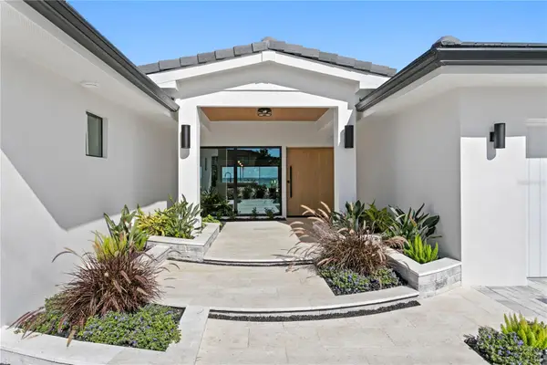 2580 E Bay Isle Drive Se, ST PETERSBURG, FL 33705