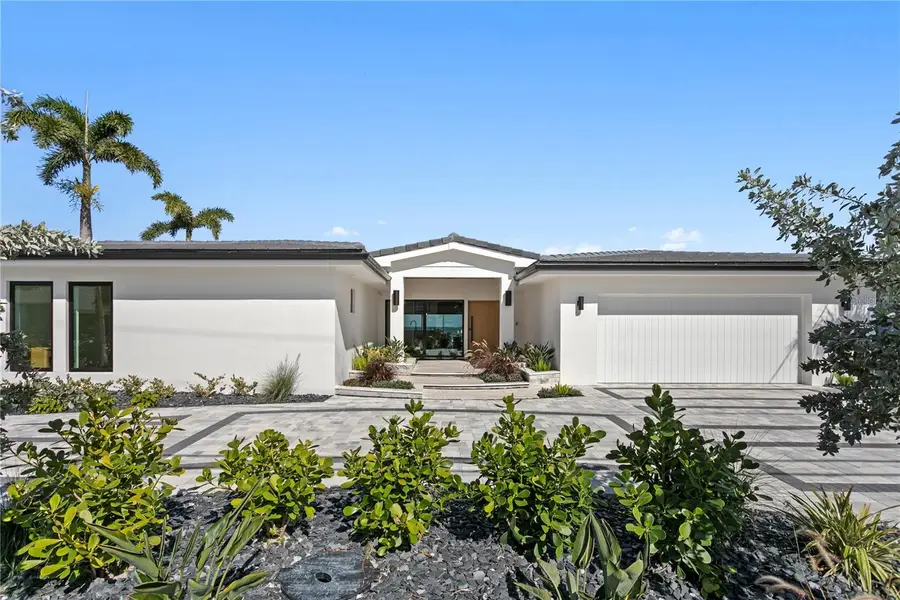 2580 E Bay Isle Drive Se, Saint Petersburg, FL 33705 - #2