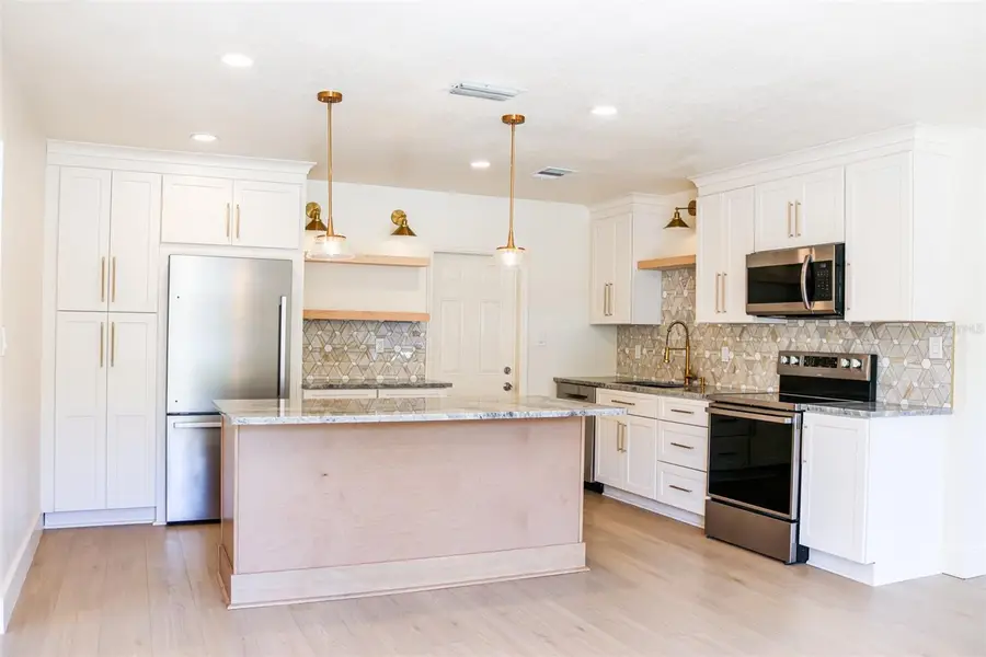 4211 W Bay View Avenue, Tampa, FL 33611 - #2