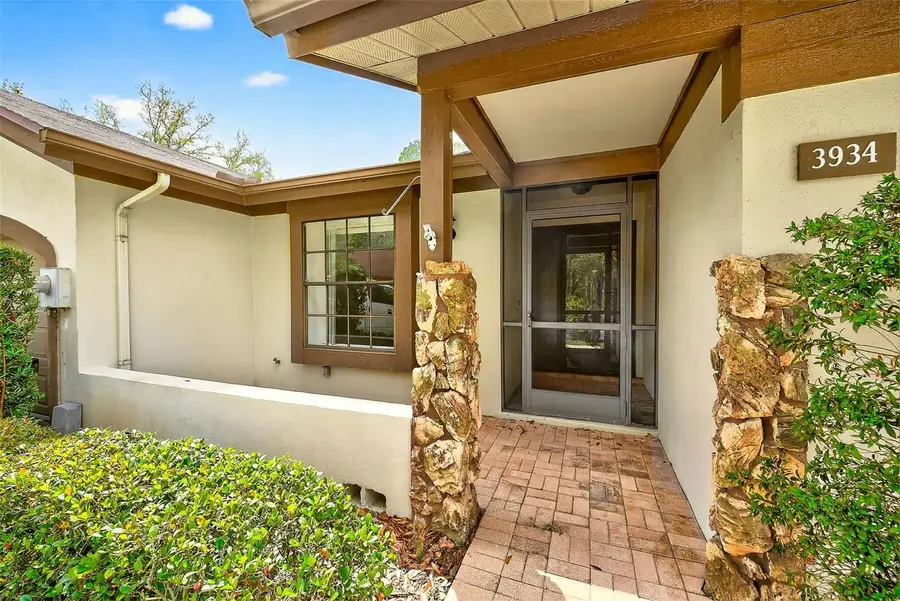 3934 Shoreside Circle, Tampa, FL 33624 - #2