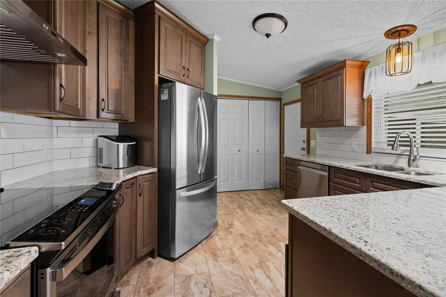 7039 Siesta Street, Zephyrhills, FL 33541 - #3