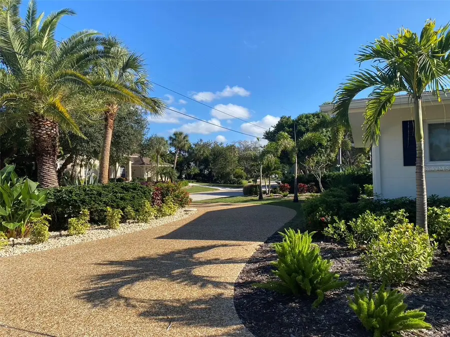 814 Paradise Way, Sarasota, FL 34242 - #3