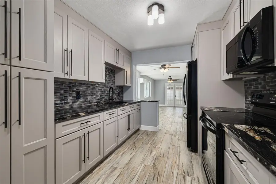 4608 30th Avenue N, Saint Petersburg, FL 33713 - #3