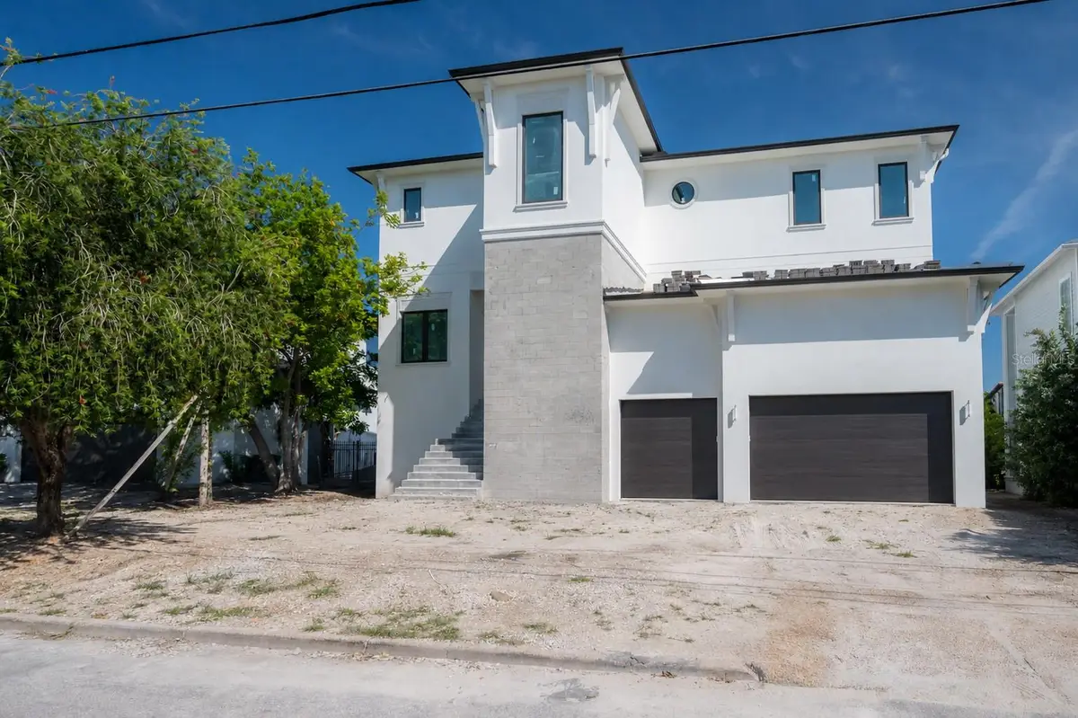 654 Geneva Place, Tampa, FL 33606 - #1