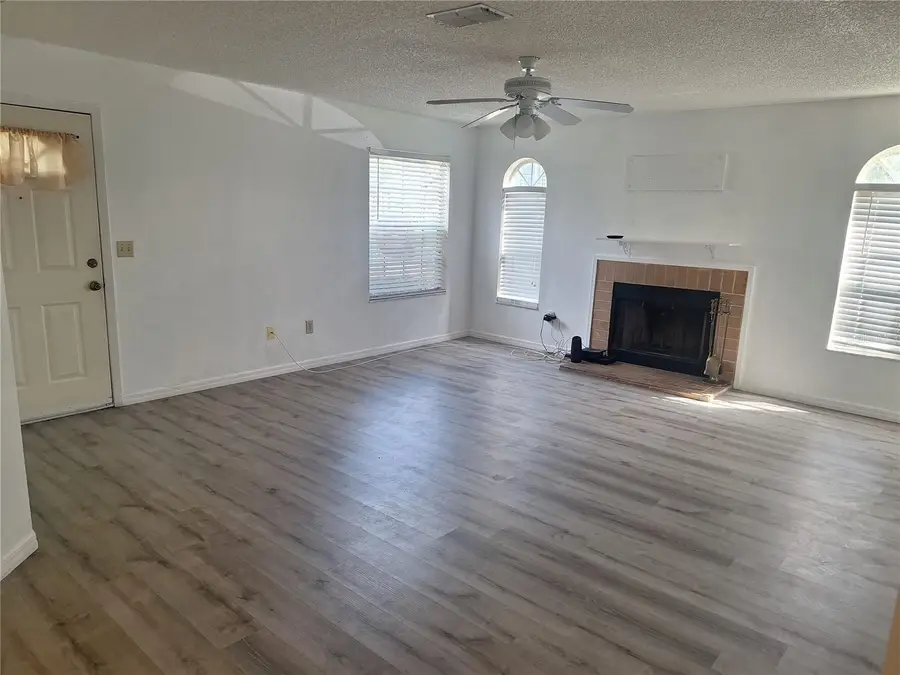 11910 Skylake Place #E, Temple Terrace, FL 33617 - #3