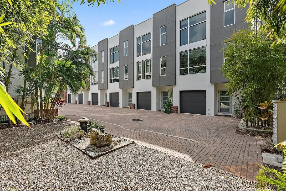 325 5th Avenue S #10, Saint Petersburg, FL 33701 - #1