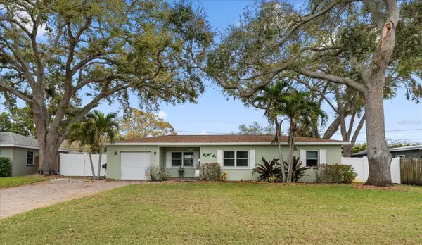 1339 Russell Drive N, ST PETERSBURG, FL 33710