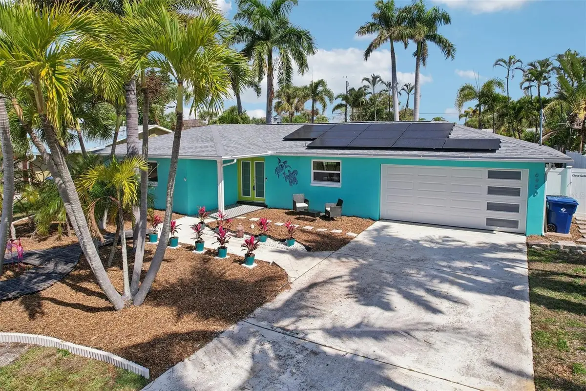 6950 Grande Vista Way S, Saint Petersburg, FL 33707 - #1