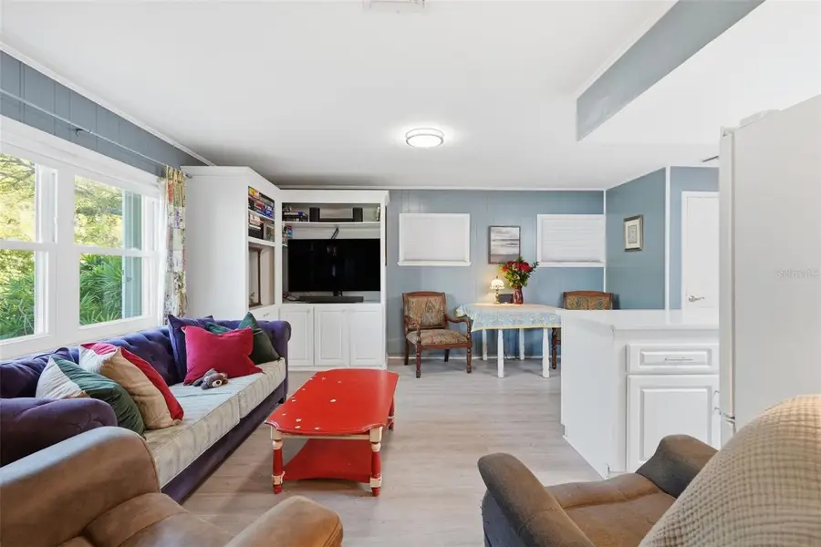 155 6th Street Ne, Largo, FL 33770 - #3