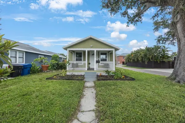1160 36th Avenue N, ST PETERSBURG, FL 33704