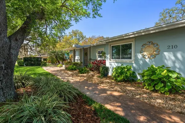 210 Live Oak Lane, LARGO, FL 33770