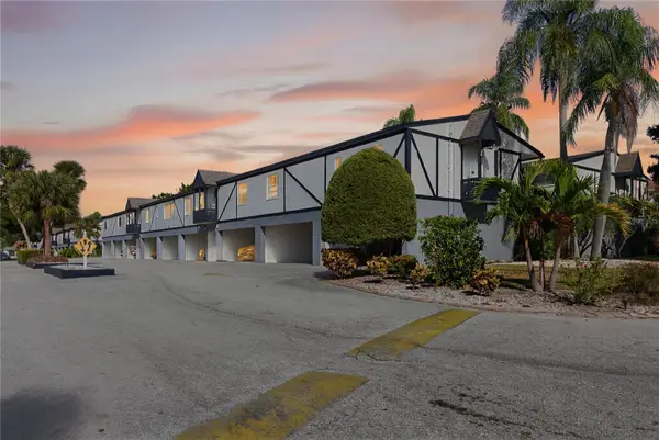 1146 King Arthur Court #110, DUNEDIN, FL 34698