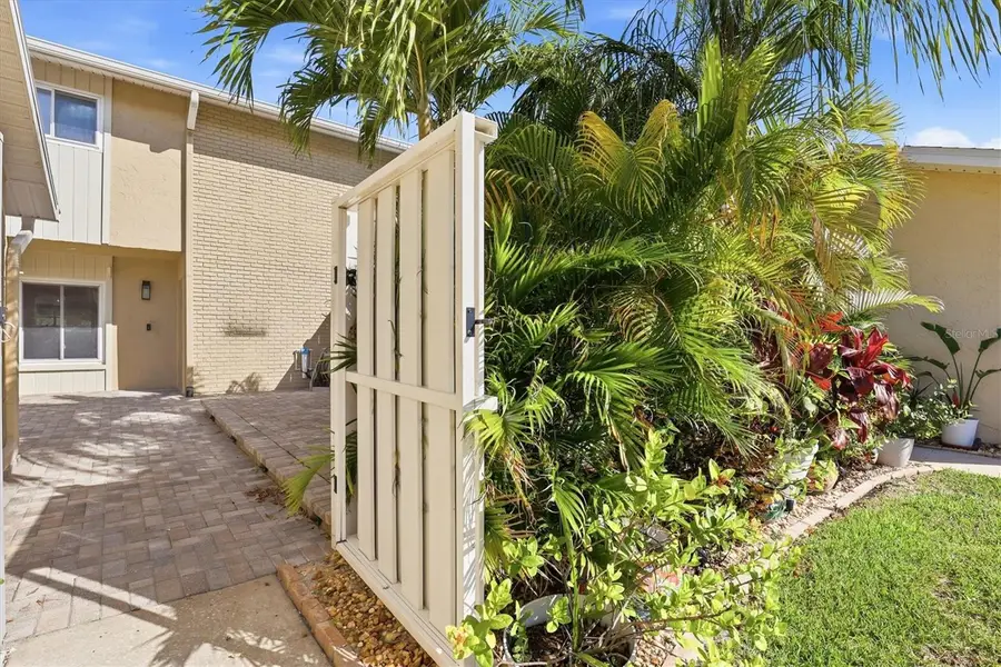 6537 Cape Hatteras Way Ne #4, Saint Petersburg, FL 33702 - #3