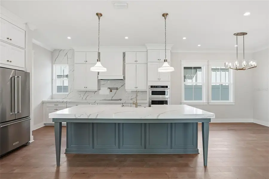 879 53rd Avenue N, Saint Petersburg, FL 33703 - #3