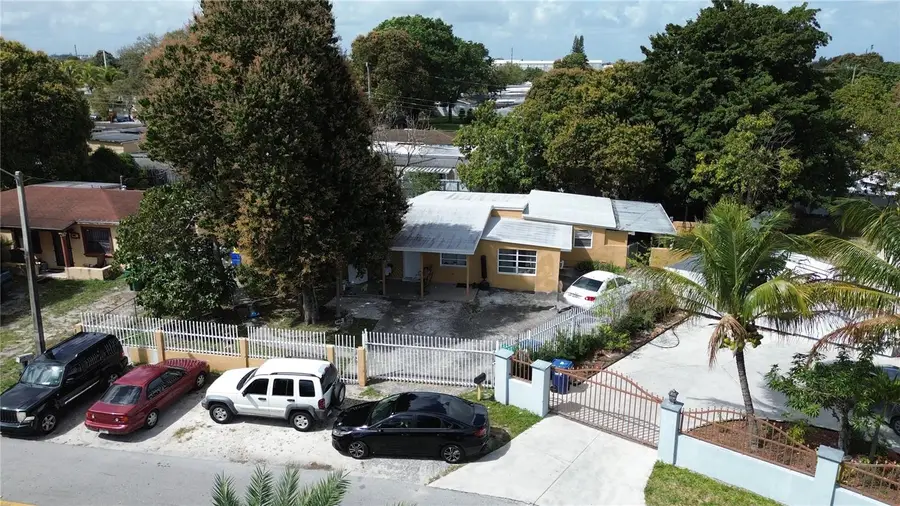 9590 NW 33rd Avenue, Miami, FL 33147 - #3