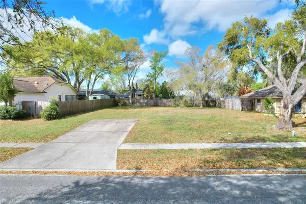 4103 Yellowwood Drive, VALRICO, FL 33594