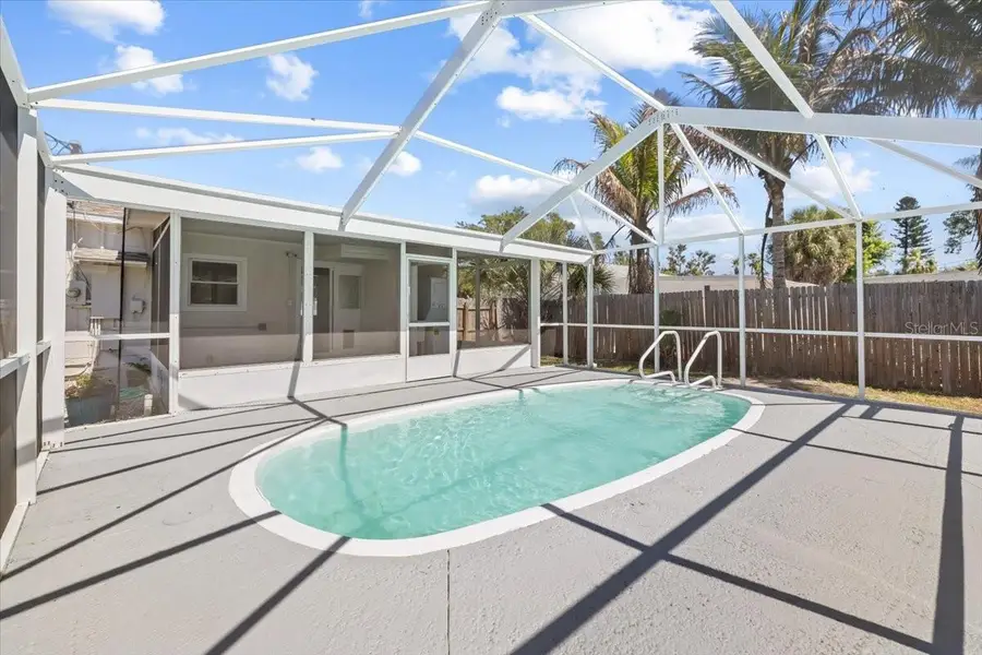 124 85th Avenue N, Saint Petersburg, FL 33702 - #2