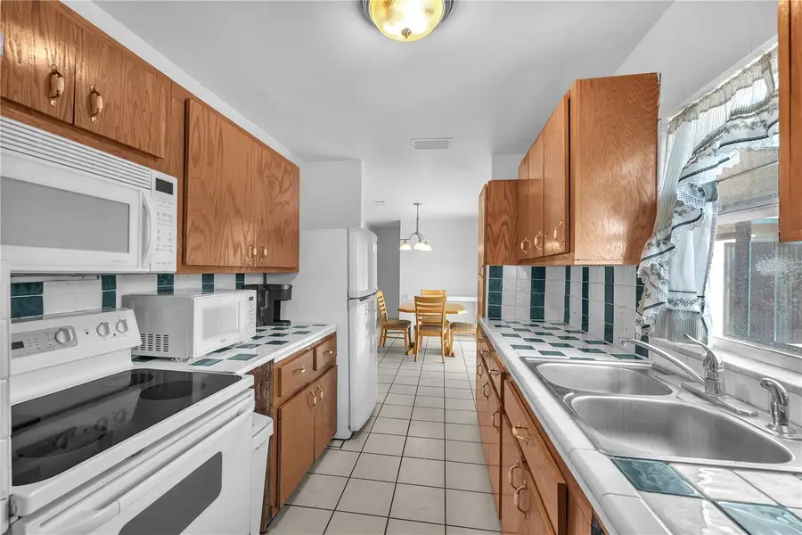 1001 Hallwood Loop, Brandon, FL 33511 - #3