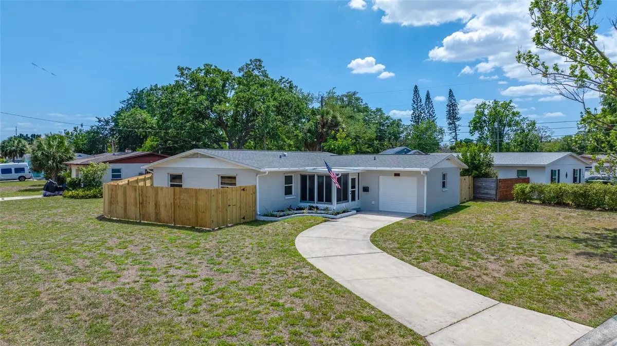 1100 81st Avenue N, Saint Petersburg, FL 33702 - #1