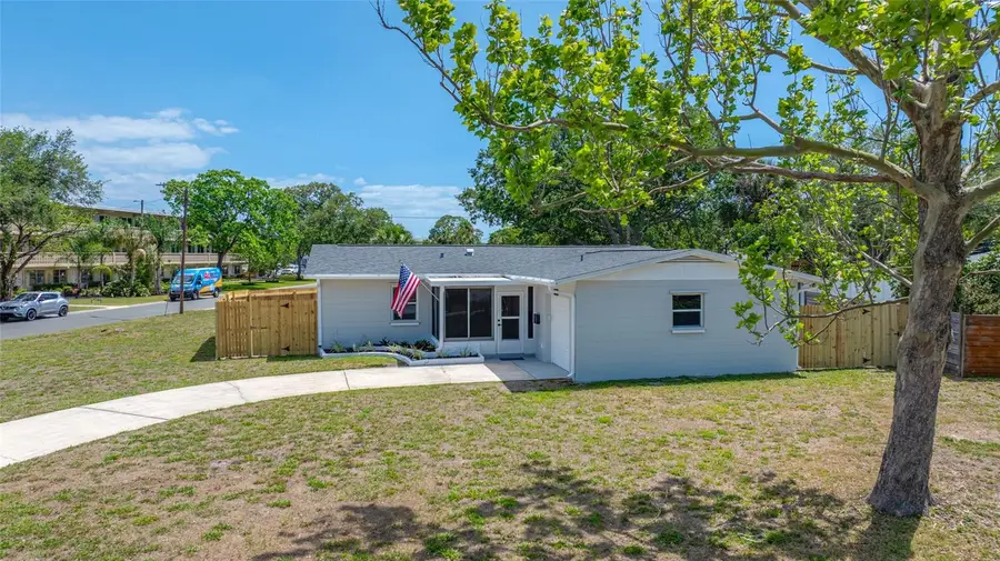 1100 81st Avenue N, Saint Petersburg, FL 33702 - #2
