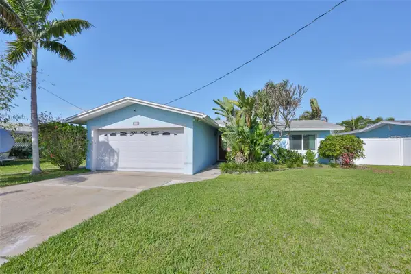538 Lillian Drive, MADEIRA BEACH, FL 33708