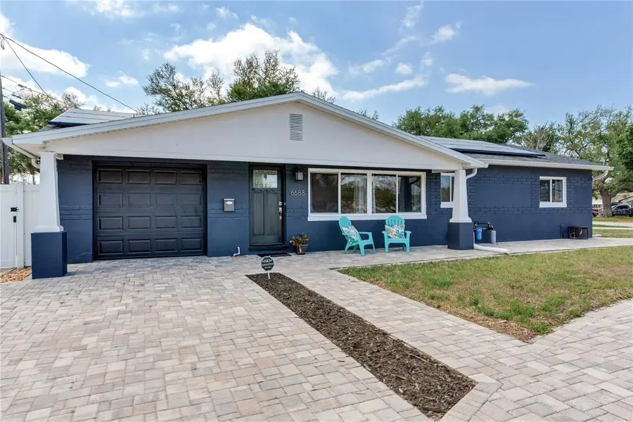 6688 30 Avenue N, Saint Petersburg, FL 33710 - #2