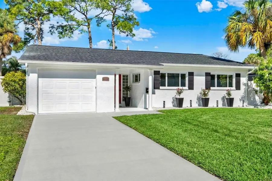 4510 NE Helena Street Ne, Saint Petersburg, FL 33703 - #3