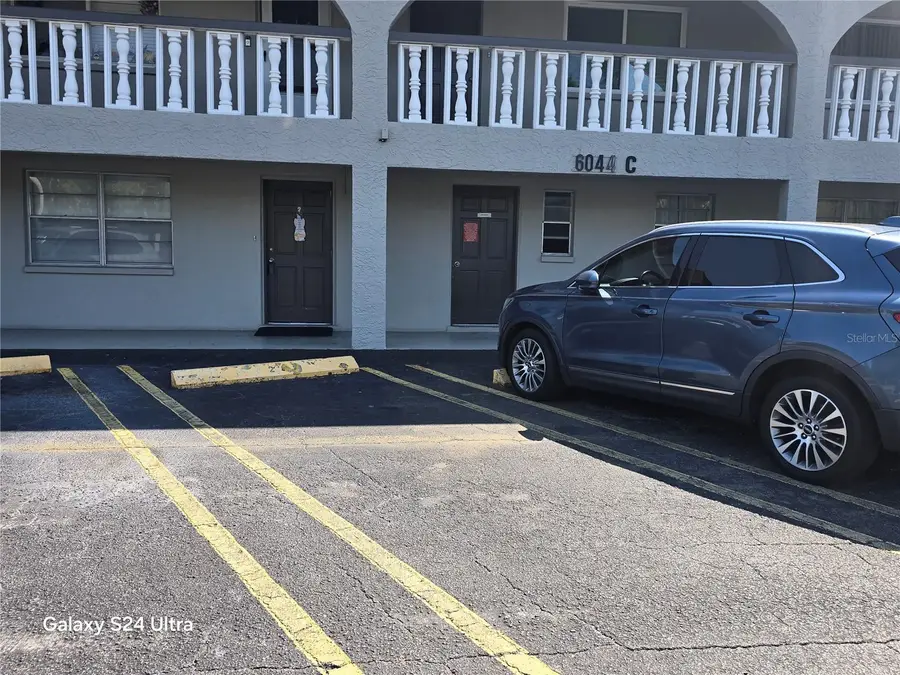 6044 22nd Avenue N #2, Saint Petersburg, FL 33710 - #2