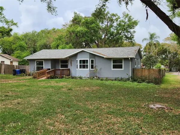 1926 Meadowridge Drive, VALRICO, FL 33596