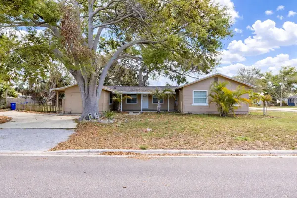 6855 Dartmouth Avenue N, ST PETERSBURG, FL 33710