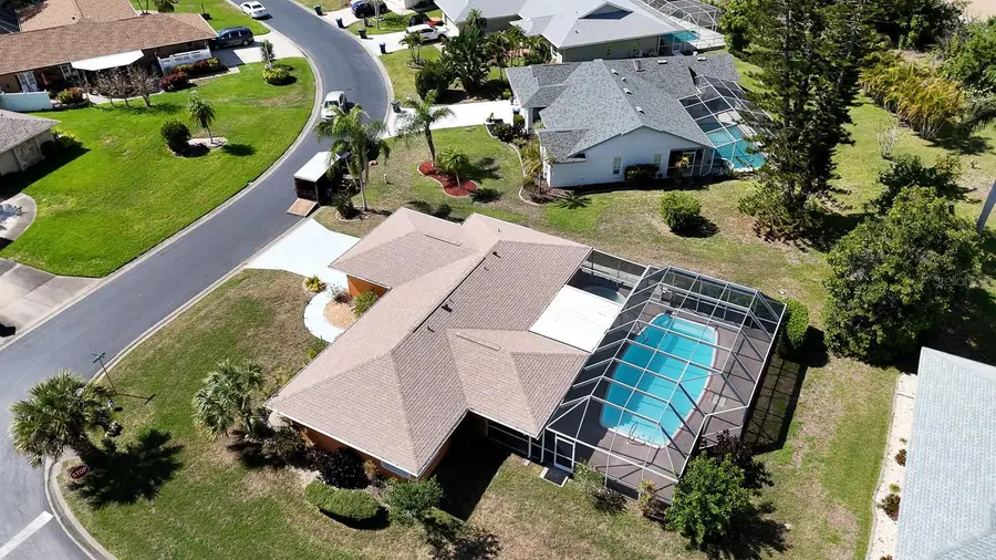 3323 Meadow Run Circle, Venice, FL 34293 - #2