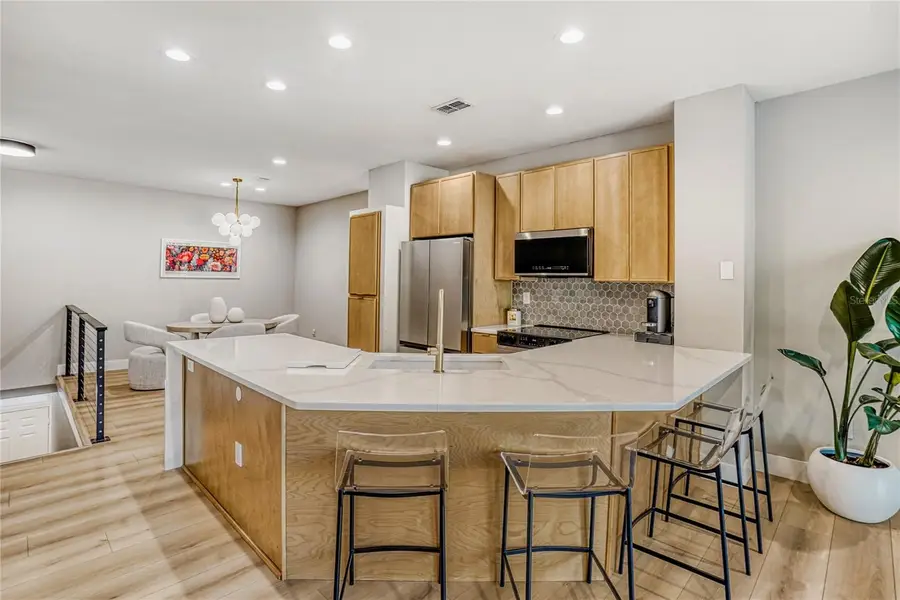 636 Arbor Lake Lane, Tampa, FL 33602 - #2