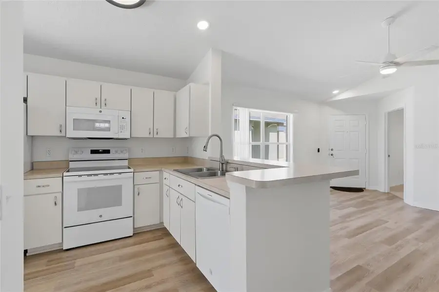 4548 White Bay Circle, Wesley Chapel, FL 33545 - #3