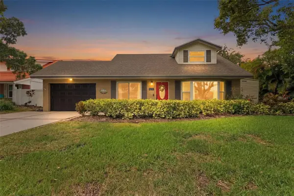 8230 128th Street, SEMINOLE, FL 33776