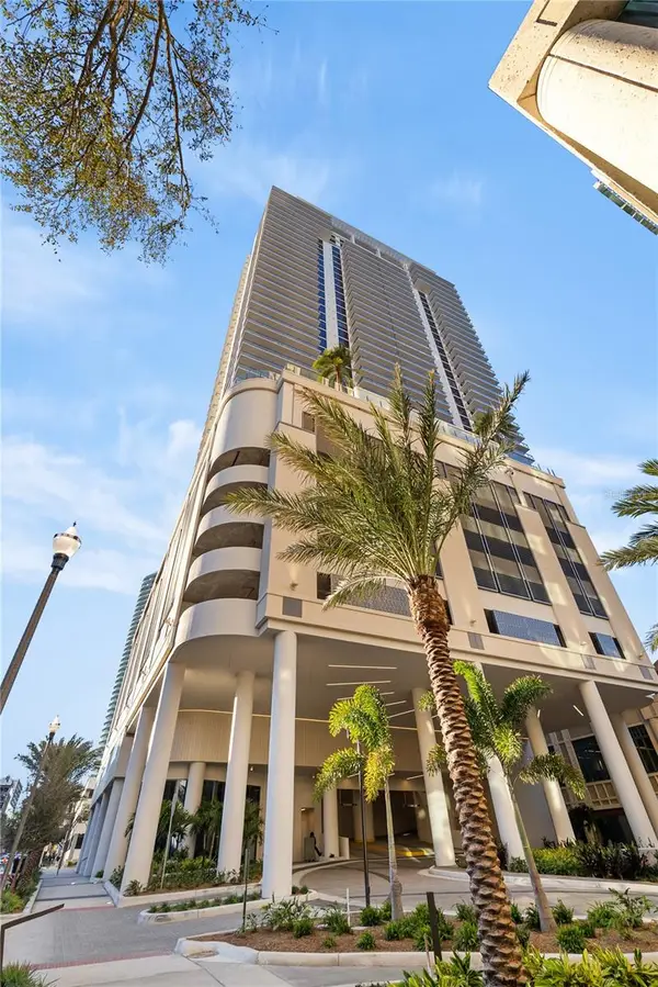 275 1st Avenue S #2702, ST PETERSBURG, FL 33701